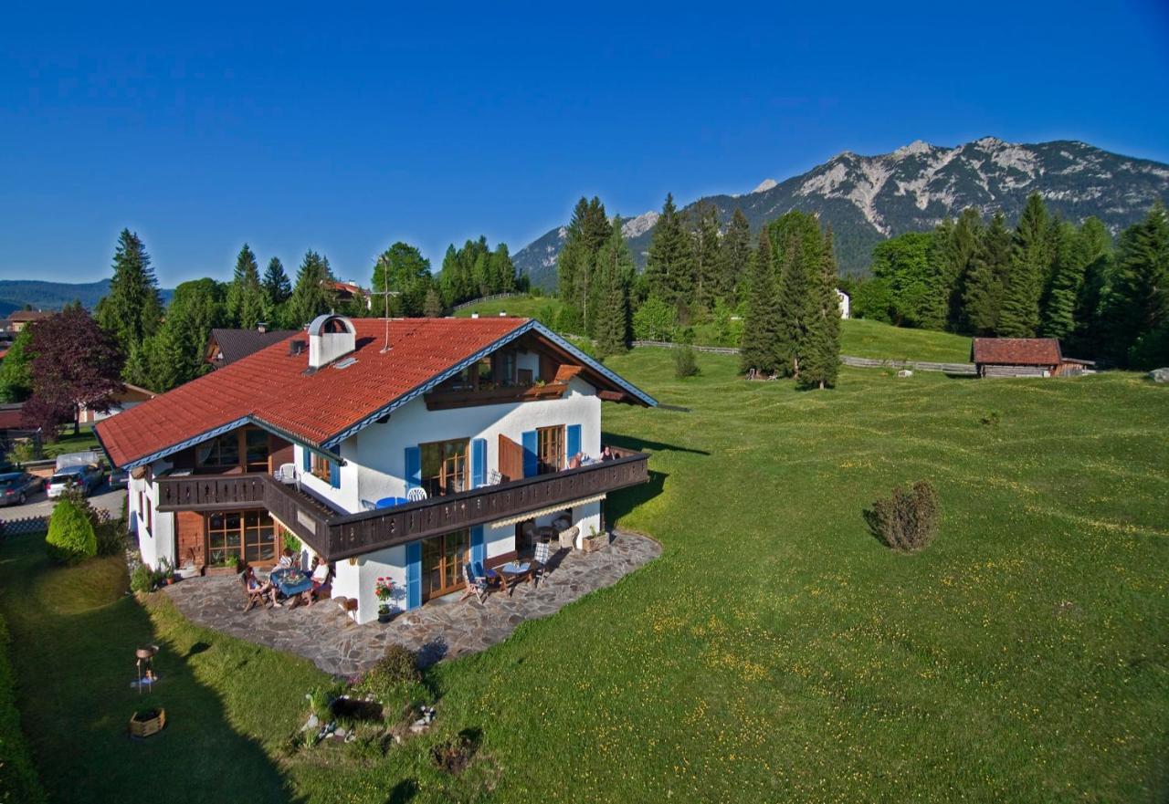 Ferienwohnungen Arnika Krün Buitenkant foto