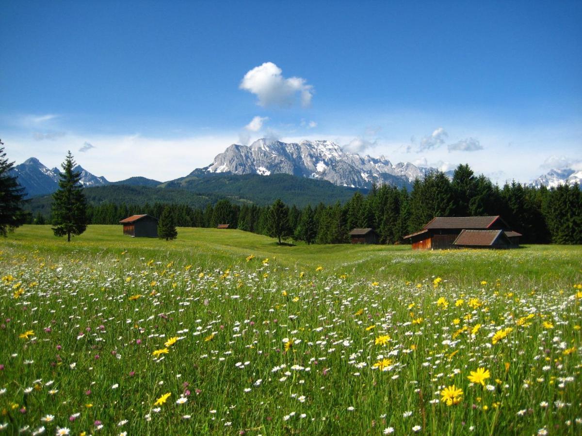 Ferienwohnungen Arnika Krün Buitenkant foto